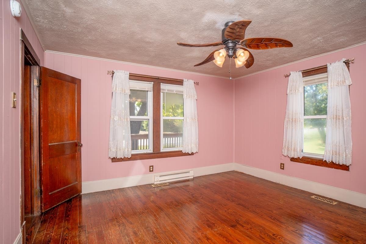 7177 East Point Road Elkton, VA 22827 - Photo 10 of 42 Gallery Image 10