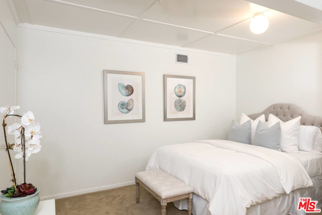 12 Latimer Road Santa Monica, CA 90402 - Photo 14 of 29 Gallery Image 14