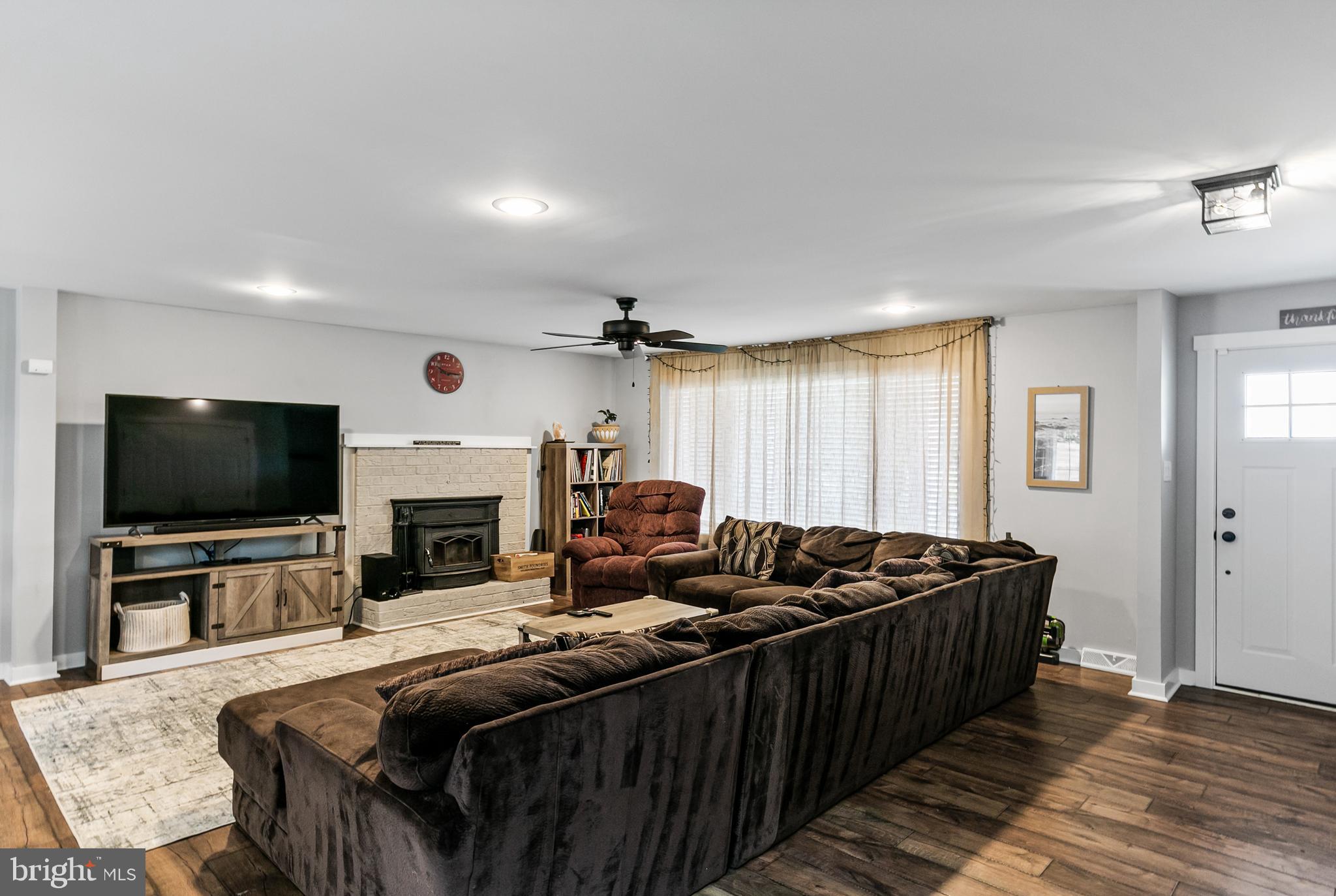 155 Fostertown Road Lumberton, NJ 08048 - Photo 8 of 43 Living Room