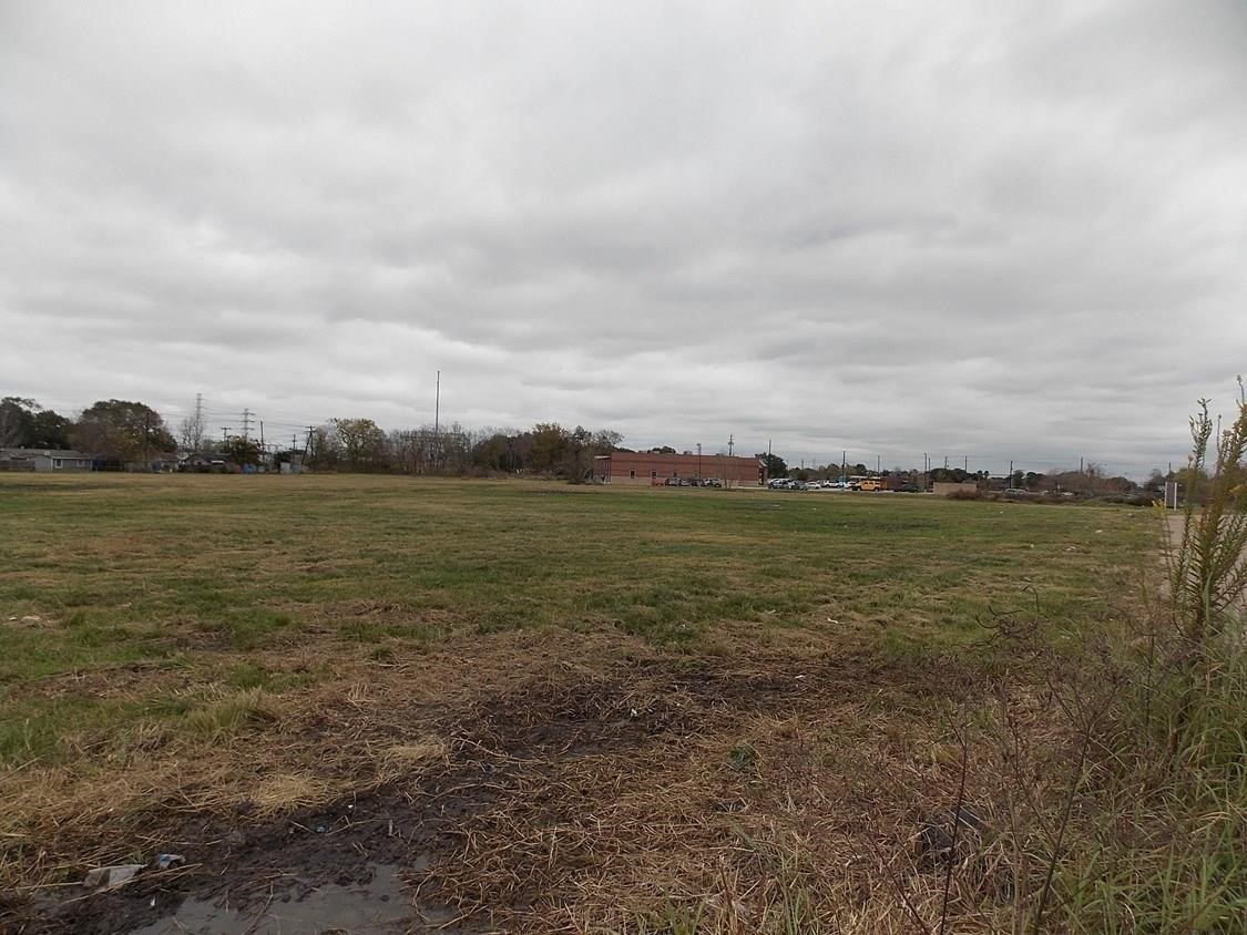 2619 Red Bluff Road Pasadena, TX 77506 - Photo 4 of 9