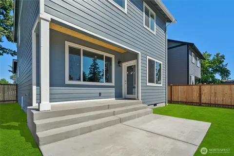 $629,000 | 12902 South Yakima Avenue, Tacoma, WA 98444
