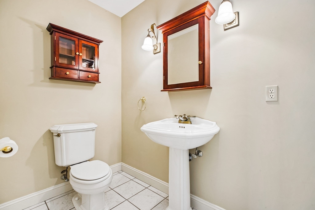 42 Oak Bluff Circle, Unit H Plymouth, MA 02360 - Photo 21 of 32