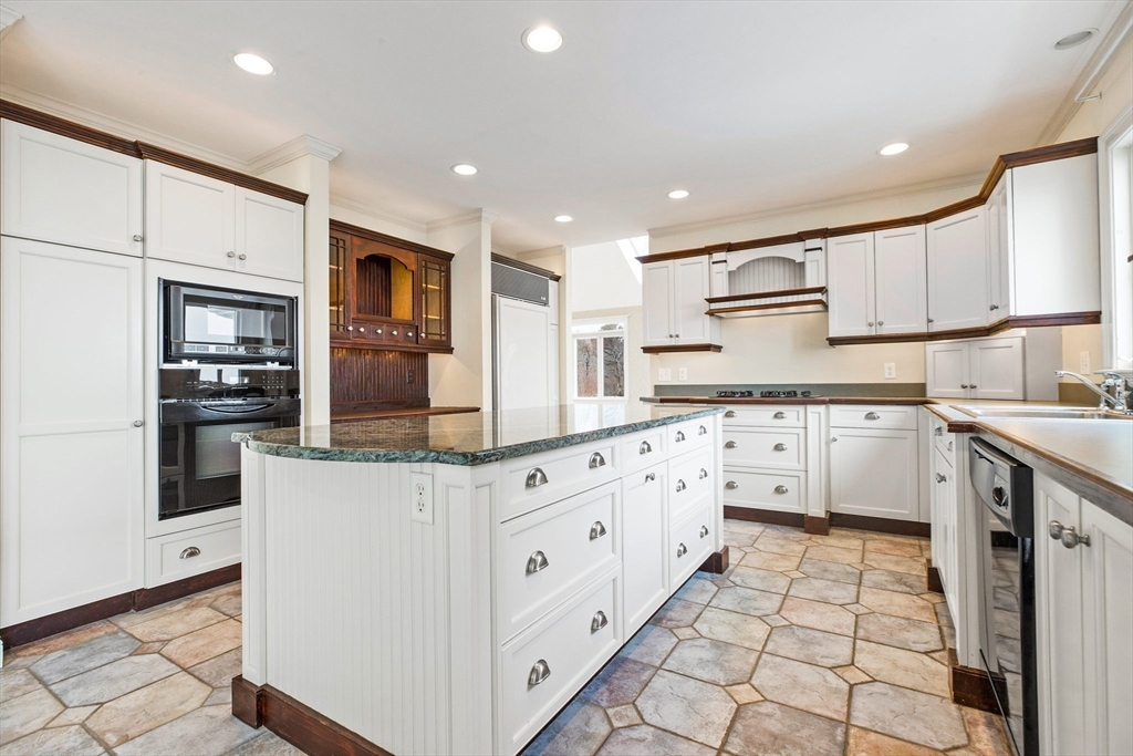 42 Oak Bluff Circle, Unit H Plymouth, MA 02360 - Photo 25 of 32