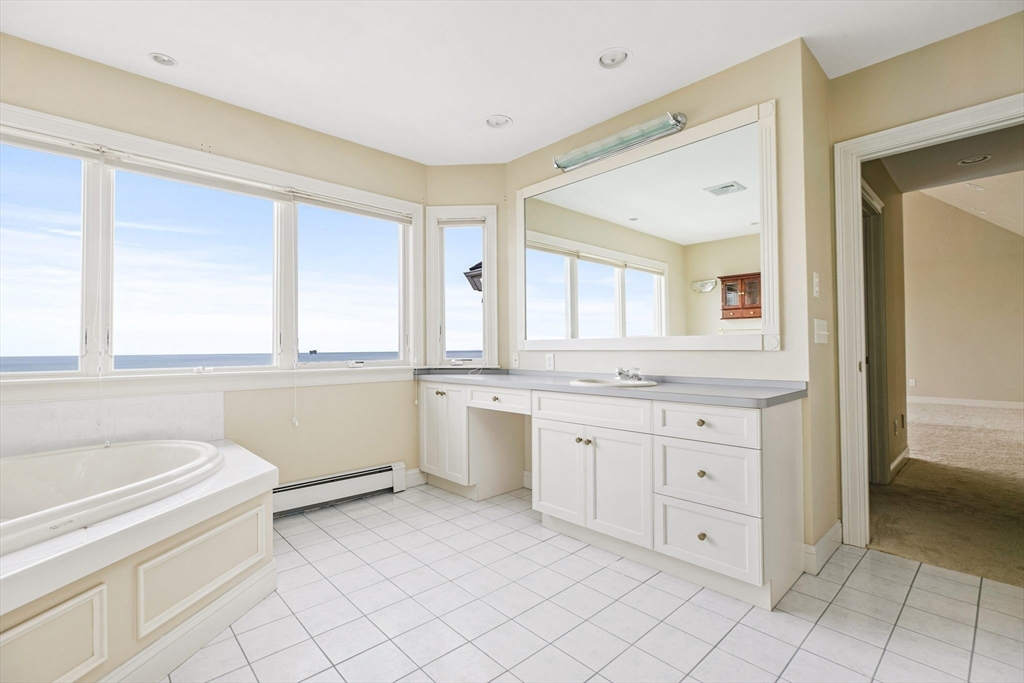 42 Oak Bluff Circle, Unit H Plymouth, MA 02360 - Photo 4 of 32