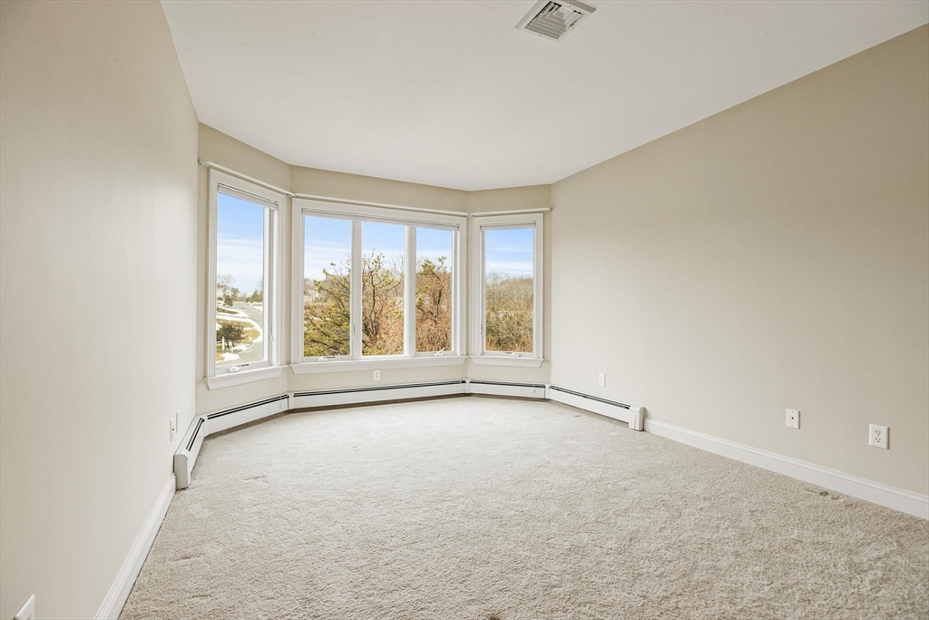 42 Oak Bluff Circle, Unit H Plymouth, MA 02360 - Photo 10 of 32