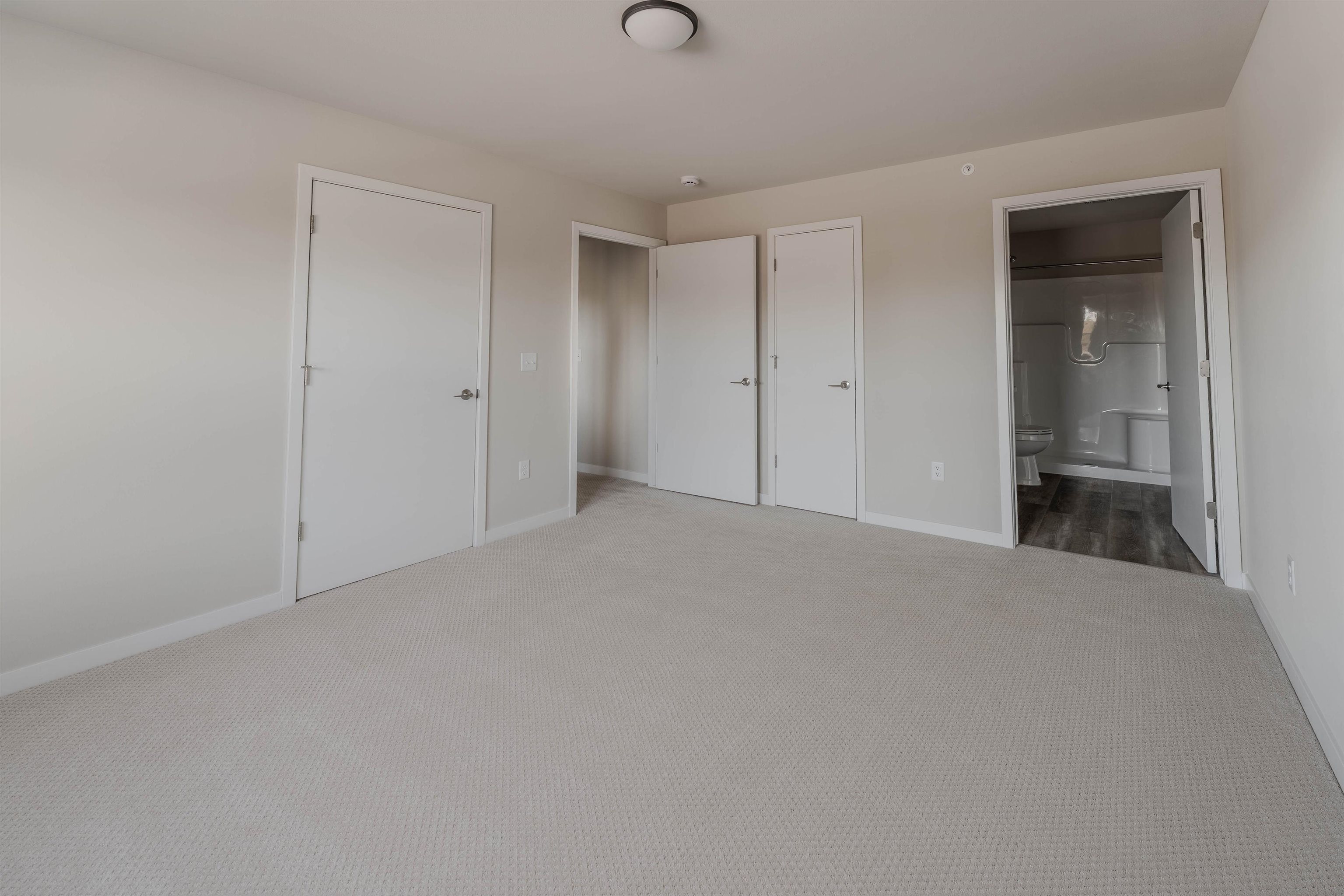 1084 West 20th Avenue Oshkosh, WI 54902 - Photo 17 of 31