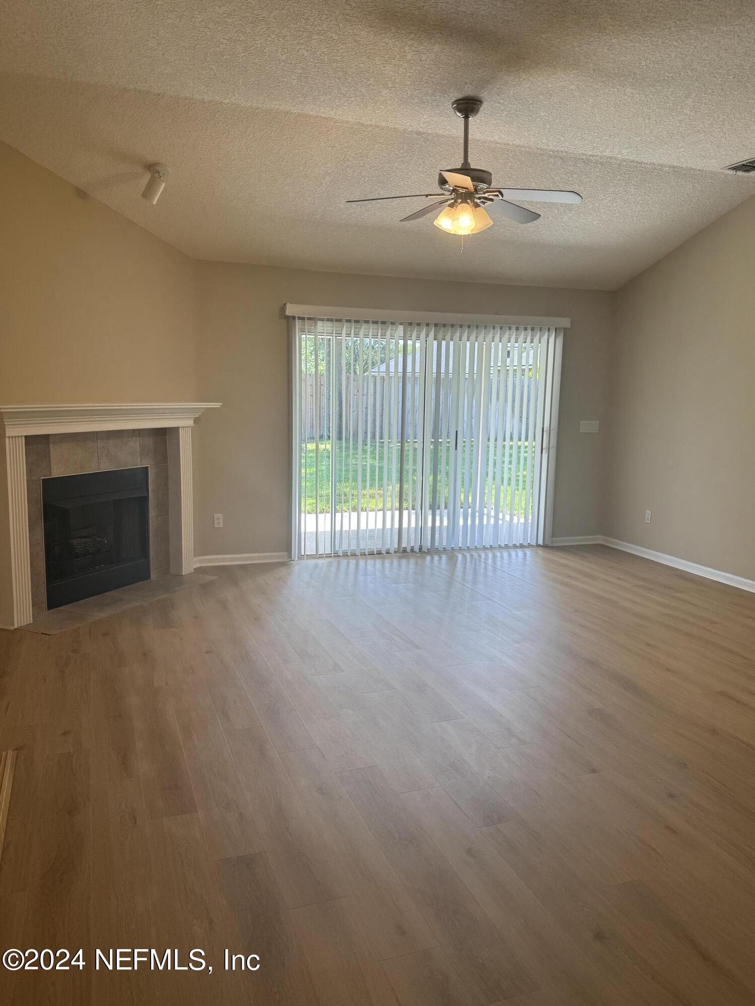 2016 Spring Meadows Court St. Augustine, FL 32092 - Photo 10 of 17 Living Room2