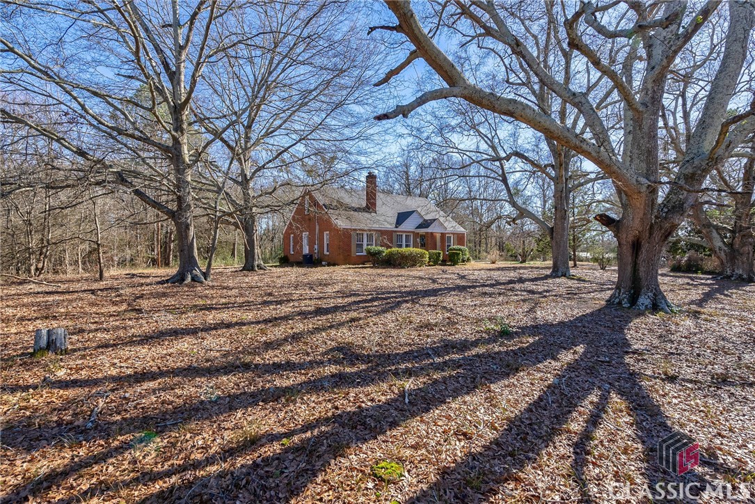 2045 Robert Hardeman Road Winterville, GA 30683 - Photo 7 of 42 Gallery Image 7