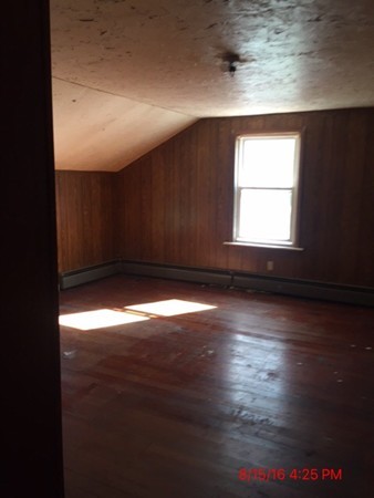 32 Pickering Road Blackstone, MA 01504 - Photo 8 of 10 Gallery Image 8