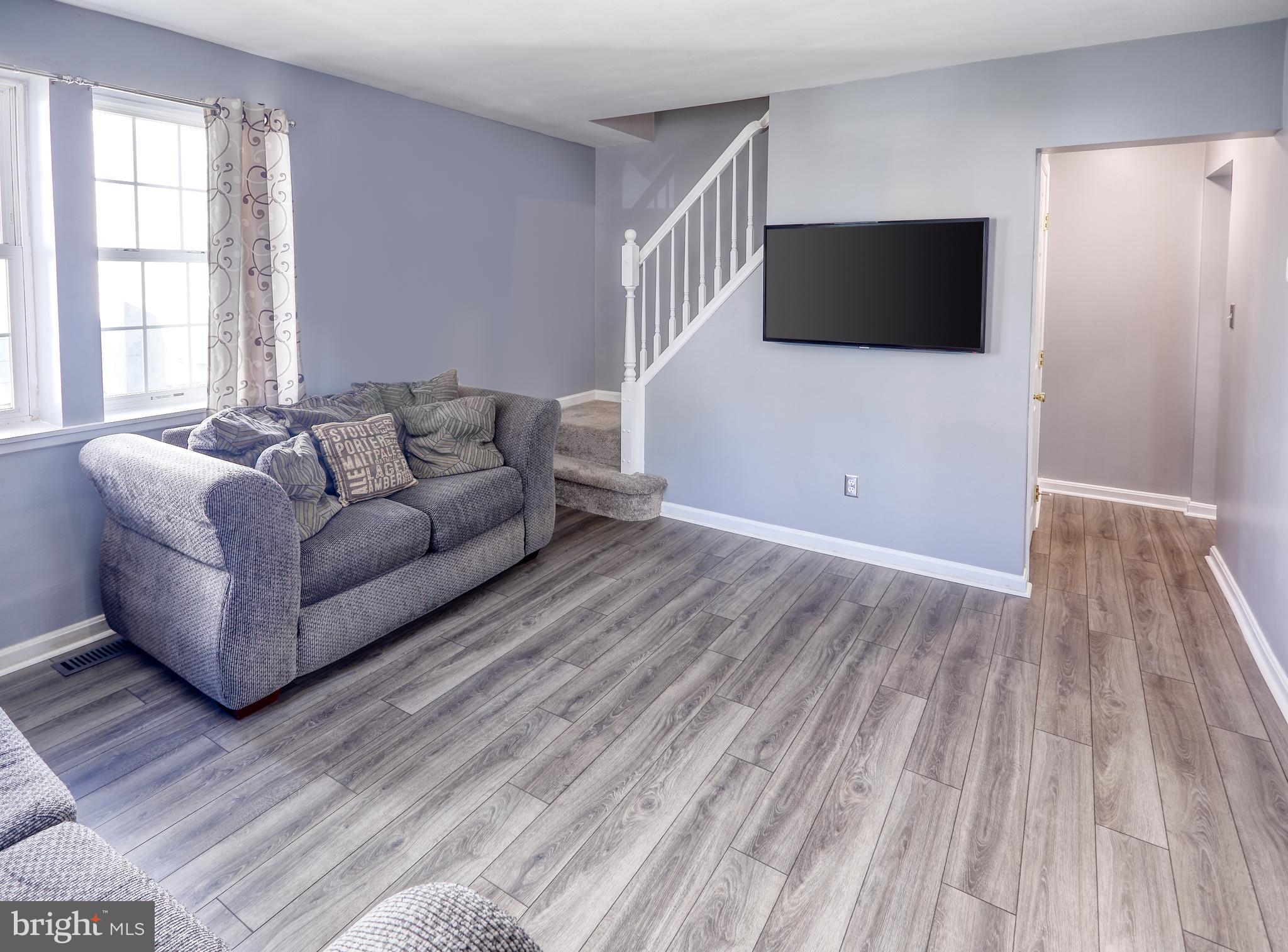 3 James Street Baltimore, MD 21221 - Photo 4 of 19 Family Room