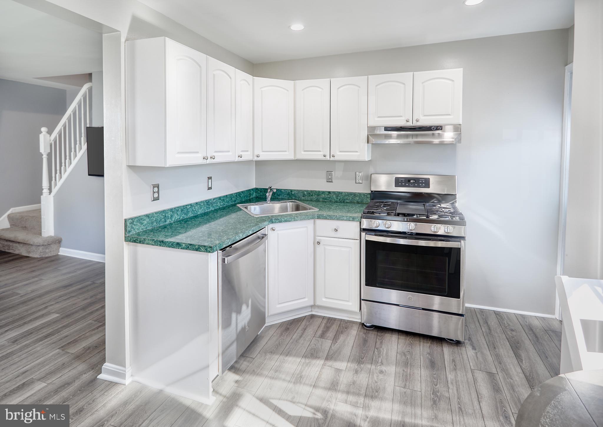 3 James Street Baltimore, MD 21221 - Photo 6 of 19 Kitchen