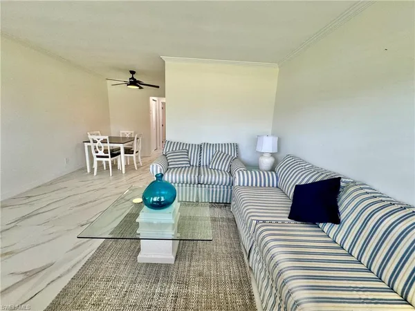 $2,200 | 473 12th Avenue South, Unit B7, Naples, FL 34102