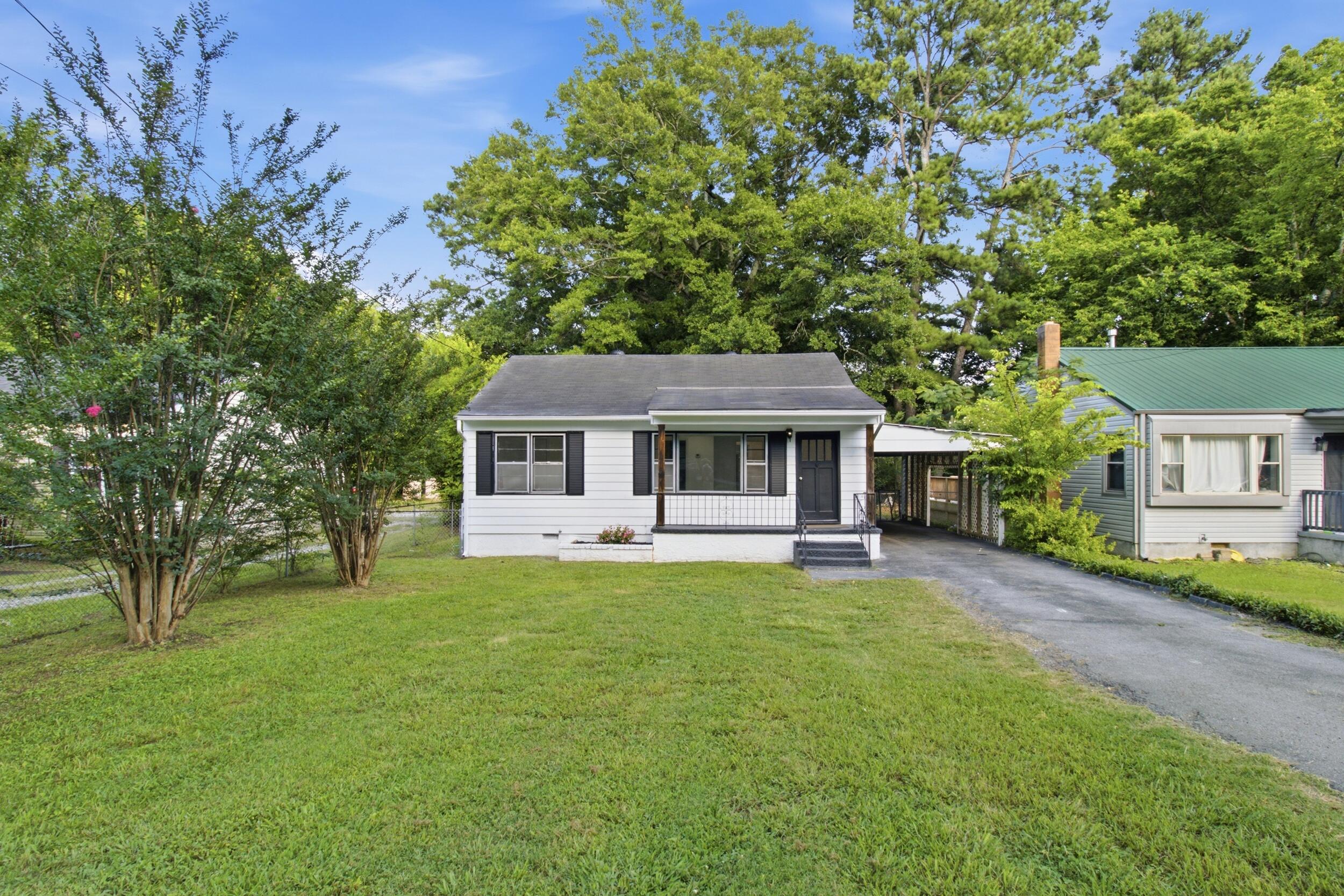 606 South Moore Road Chattanooga, TN 37412 - Photo 1 of 18 1_img_5301