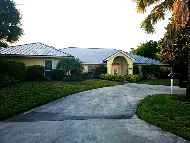 $1,430,000 | 1345 Spanish Lace Lane, Vero Beach, FL 32963