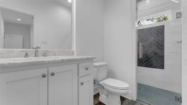 $1,800 | 403 Oak Drive, Kingsland, TX 78639