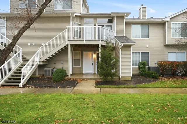 $1,950 | 11 Ray Court, Unit 11, Bedminster, NJ 07921