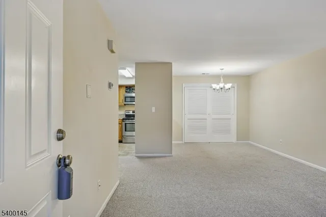 $1,950 | 11 Ray Court, Unit 11, Bedminster, NJ 07921