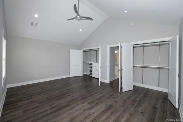 $2,950 | 26 Sunlight Walk, Unit 26, Holbrook, NY 11741