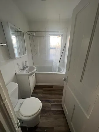 $975 | 7416 West Madison Street, Unit UPPR, West Allis, WI 53214