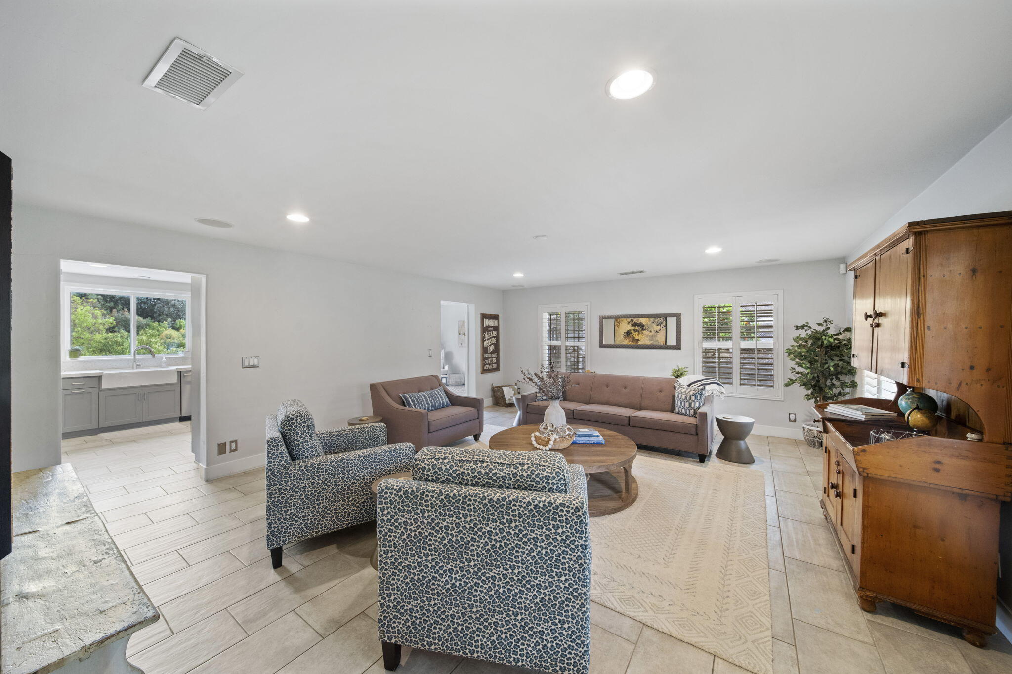 31098 Del Rey Road Temecula, CA 92591 - Photo 13 of 75 formal living