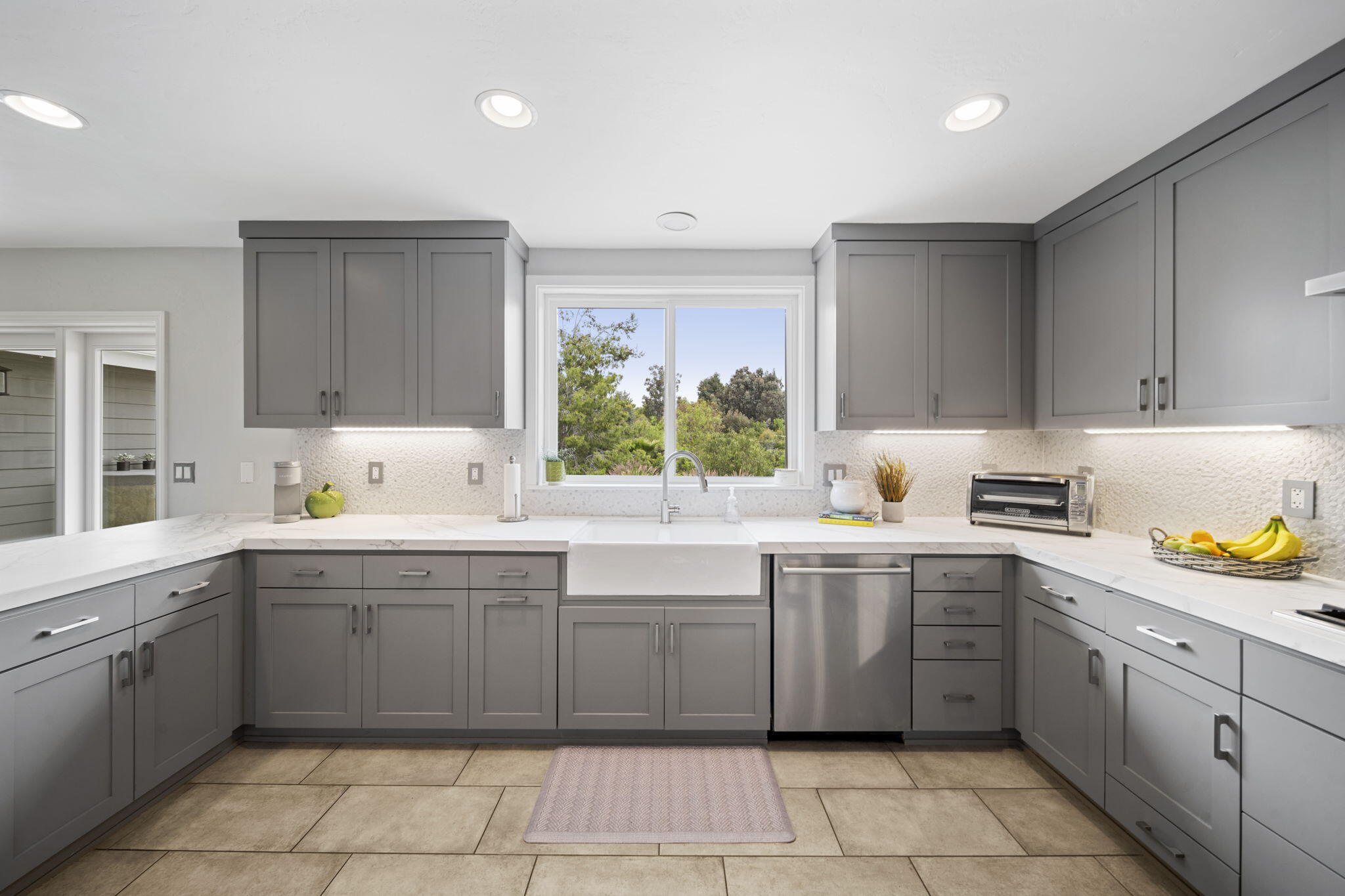 31098 Del Rey Road Temecula, CA 92591 - Photo 24 of 75 kitchen