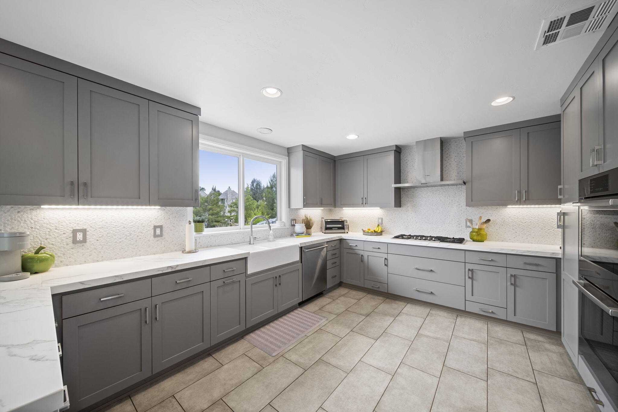 31098 Del Rey Road Temecula, CA 92591 - Photo 25 of 75 kitchen