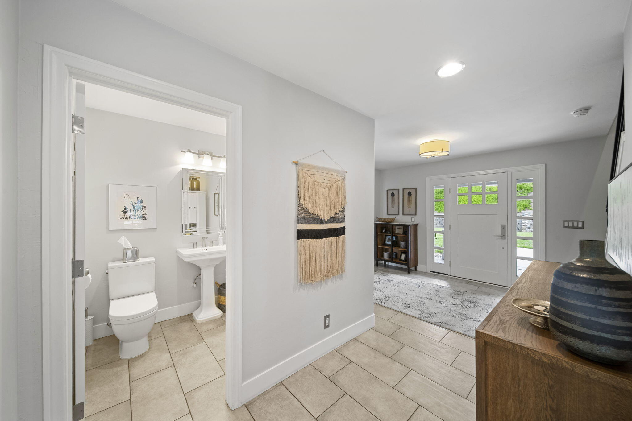 31098 Del Rey Road Temecula, CA 92591 - Photo 33 of 75 foyer