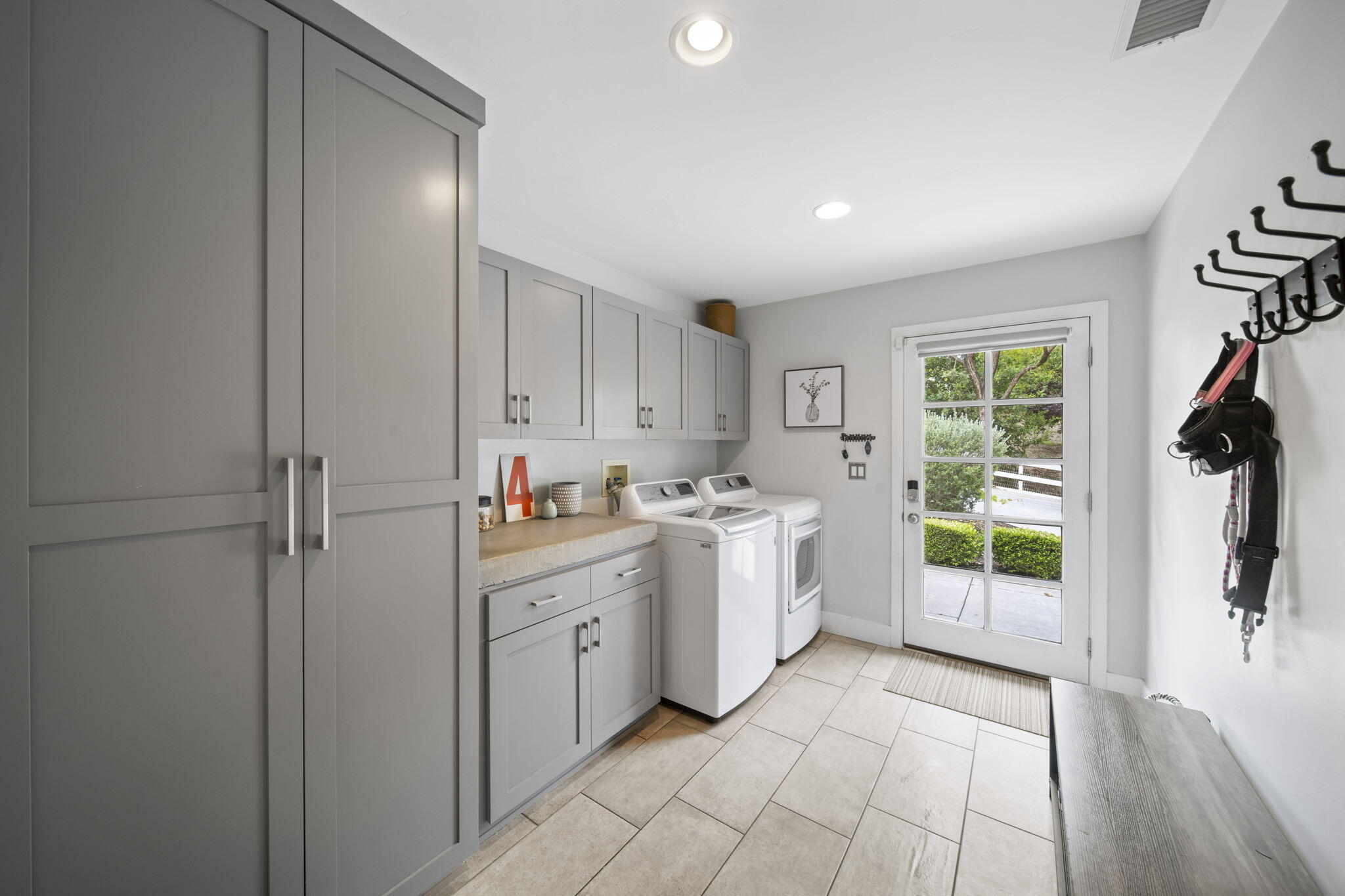 31098 Del Rey Road Temecula, CA 92591 - Photo 34 of 75 laundry