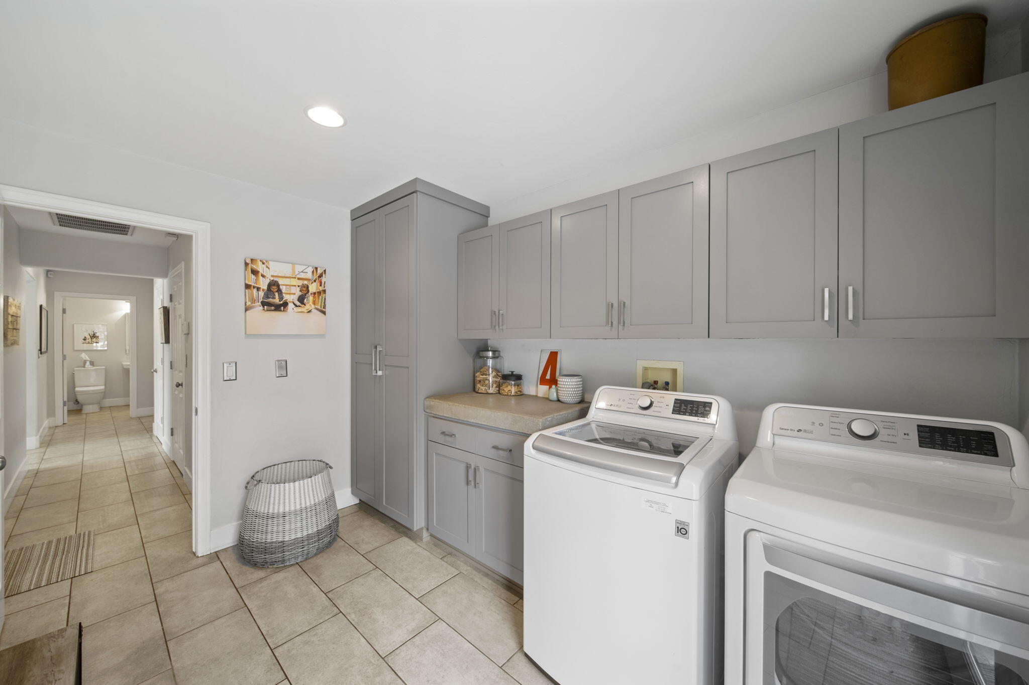31098 Del Rey Road Temecula, CA 92591 - Photo 35 of 75 laundry
