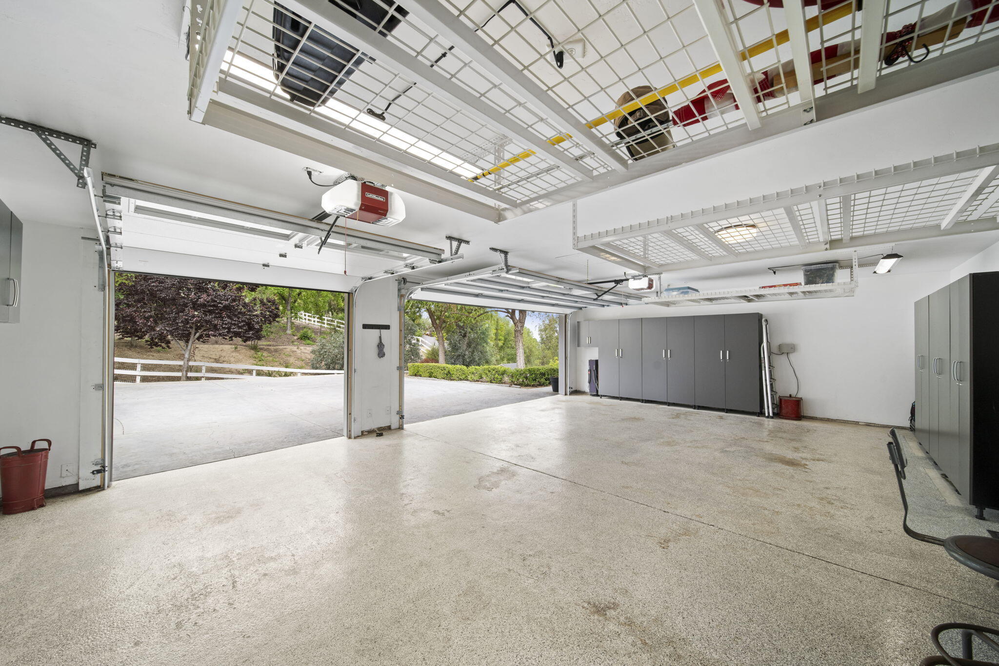 31098 Del Rey Road Temecula, CA 92591 - Photo 53 of 75 garage
