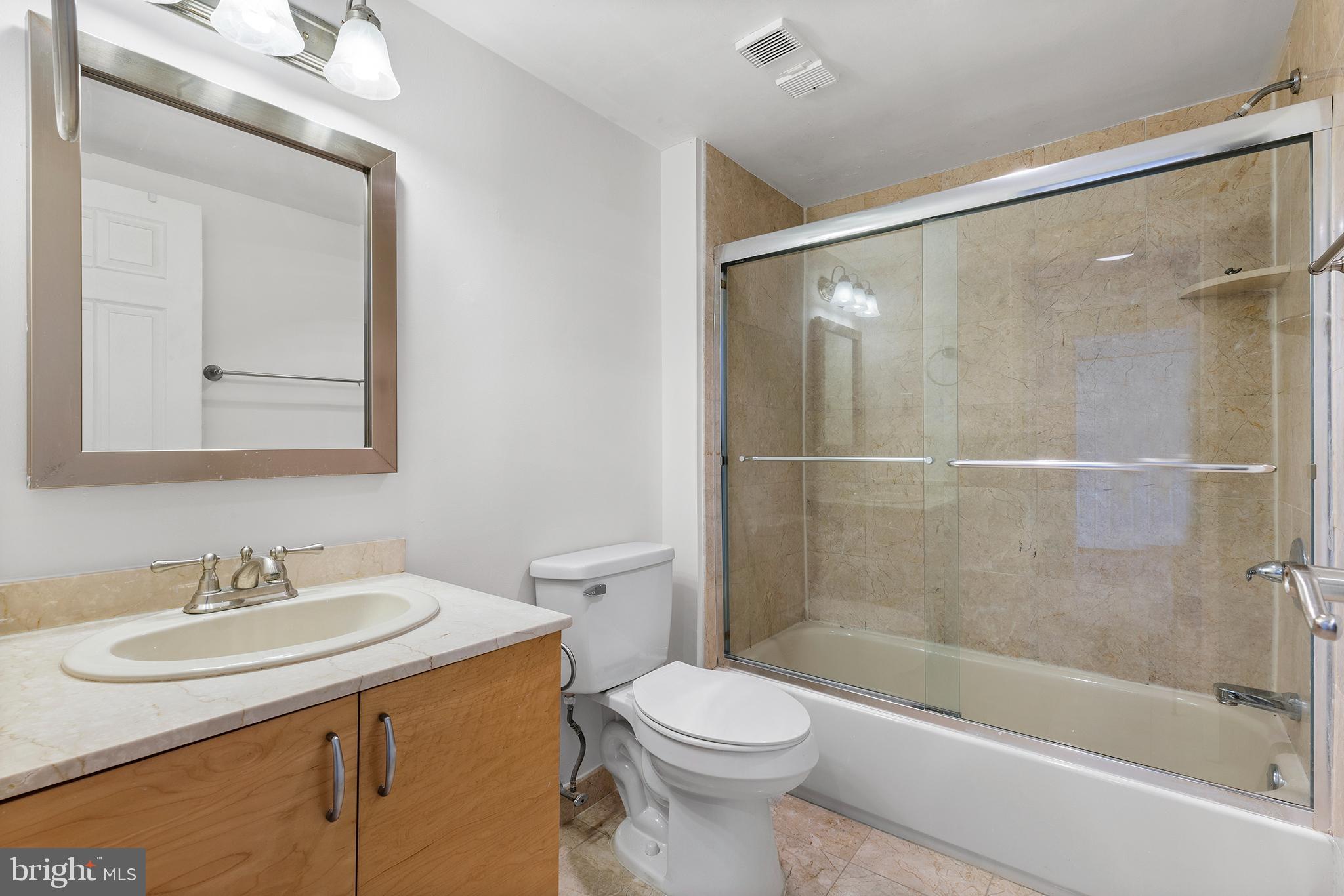 200 Lombard Street, Unit 528 Philadelphia, PA 19147 - Photo 18 of 24
