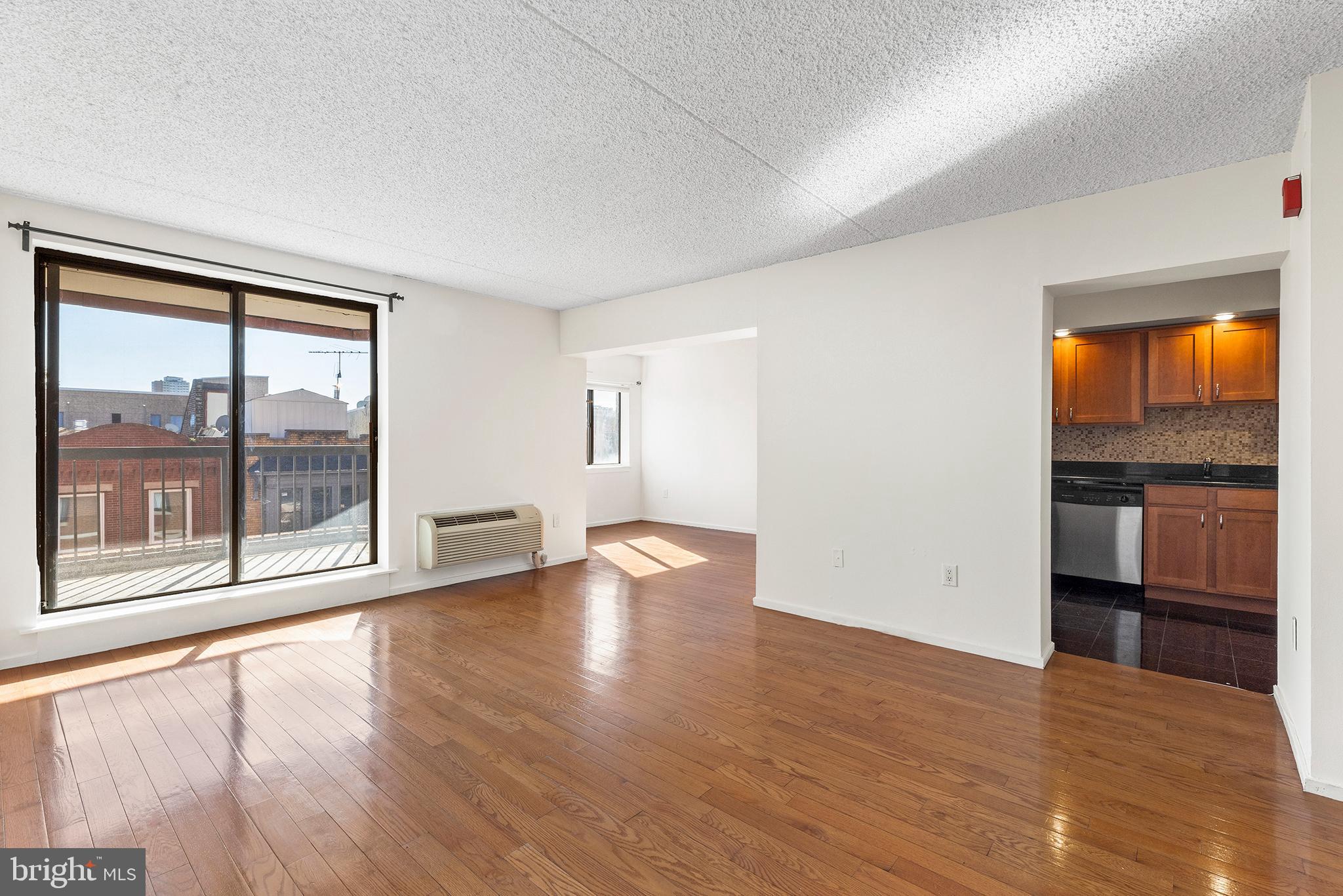 200 Lombard Street, Unit 528 Philadelphia, PA 19147 - Photo 2 of 24