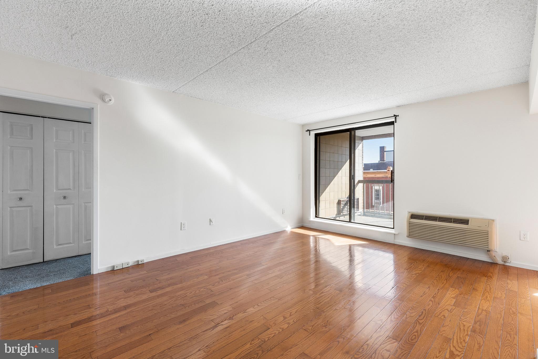 200 Lombard Street, Unit 528 Philadelphia, PA 19147 - Photo 6 of 24