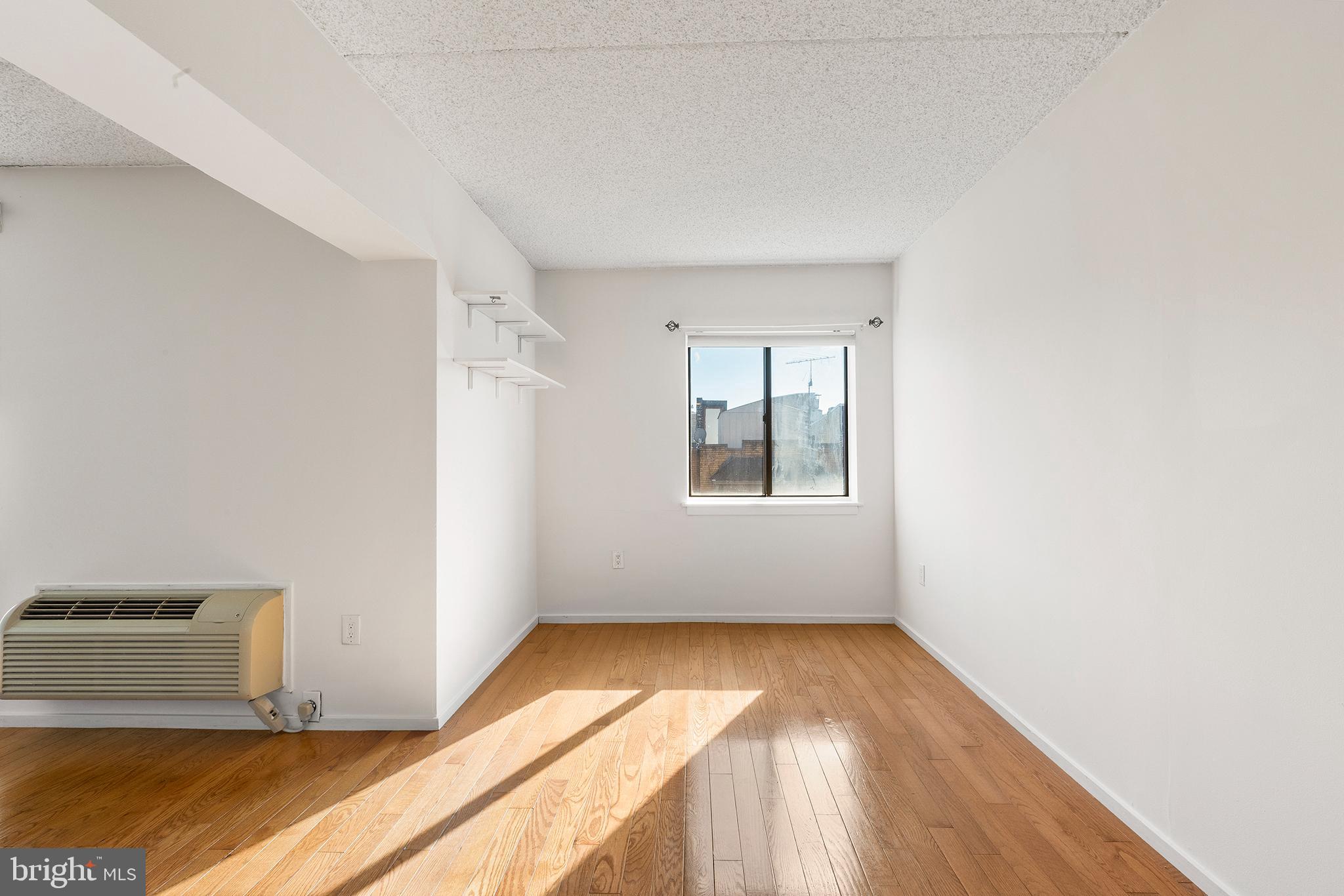 200 Lombard Street, Unit 528 Philadelphia, PA 19147 - Photo 10 of 24