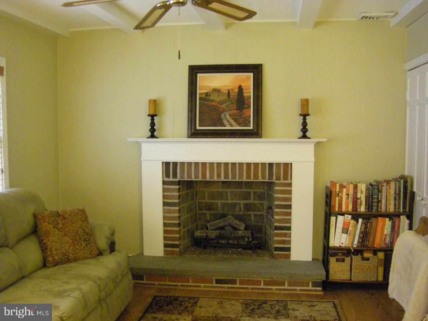 165 Friendship Road Drexel Hill, PA 19026 - Photo 12 of 25 Family Room