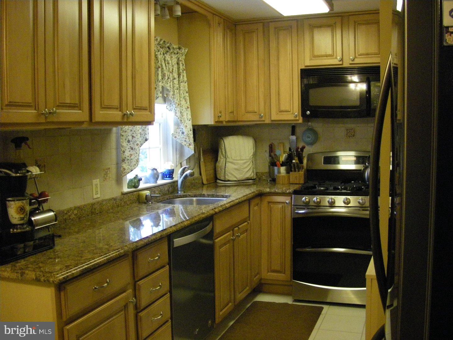 165 Friendship Road Drexel Hill, PA 19026 - Photo 14 of 25 Kitchen