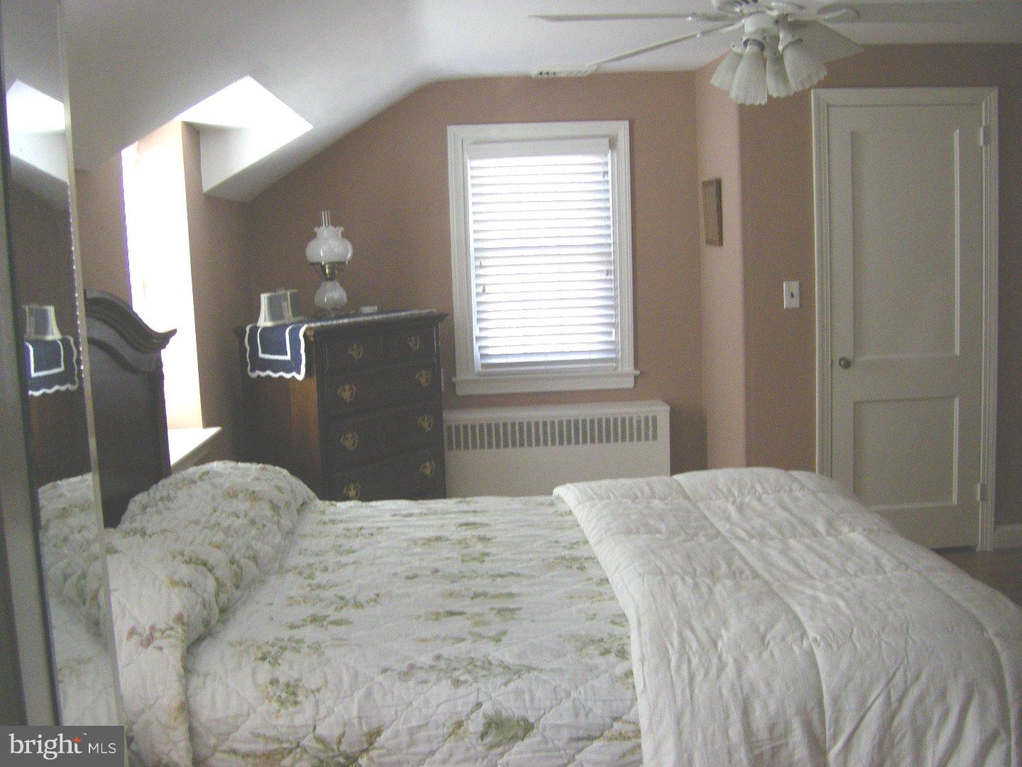 165 Friendship Road Drexel Hill, PA 19026 - Photo 19 of 25 Bedroom - Main