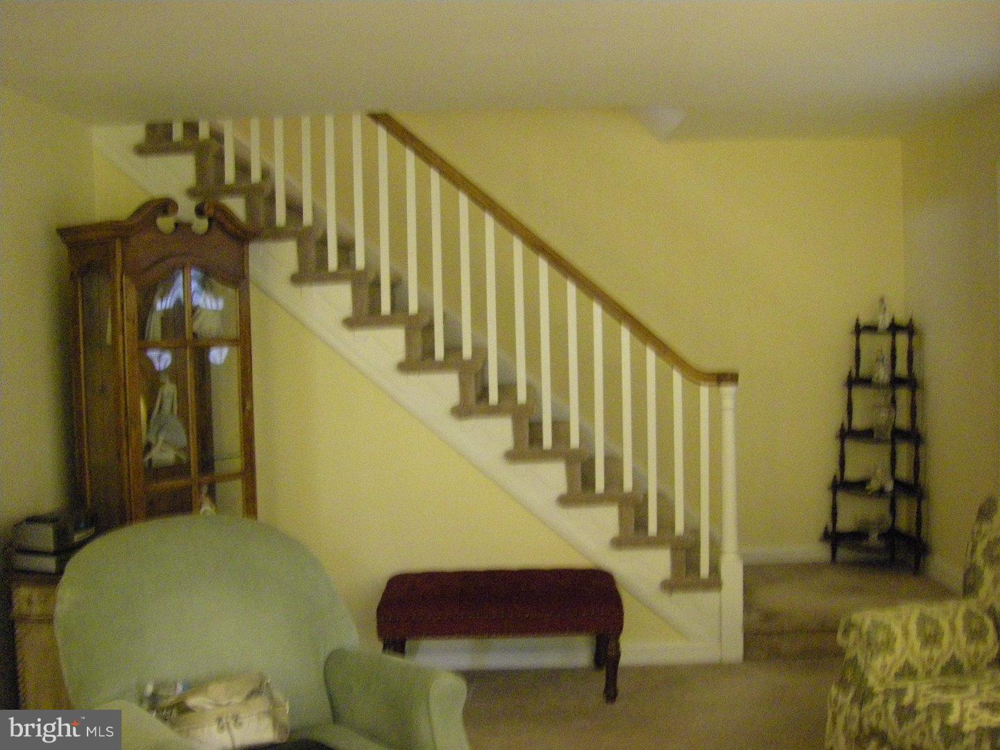 165 Friendship Road Drexel Hill, PA 19026 - Photo 9 of 25 Living Room