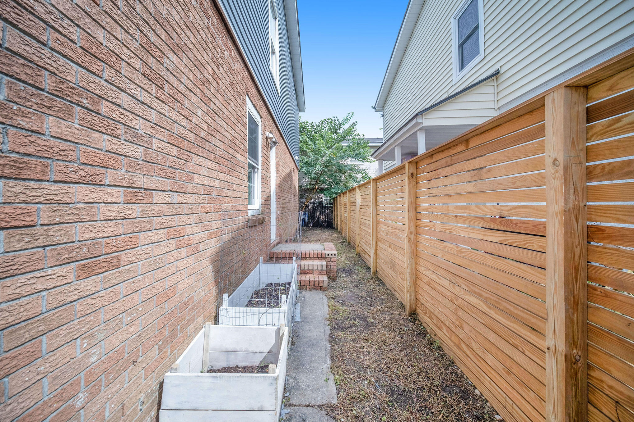 62 Amherst Street Charleston, SC 29403 - Photo 22 of 22 Alley leading to backyard