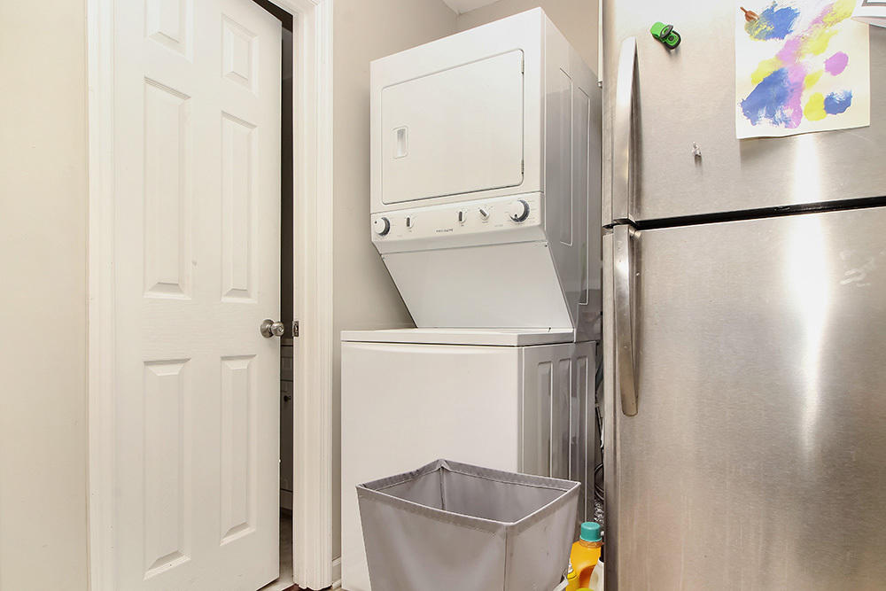 62 Amherst Street Charleston, SC 29403 - Photo 8 of 22 Kitchen 3