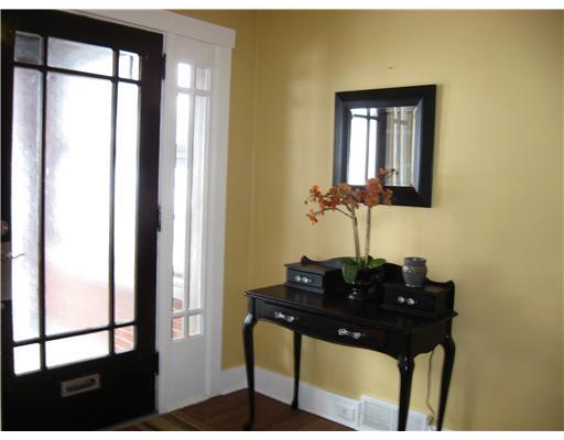 210 Cochran Road Mt. Lebanon, PA 15228 - Photo 2 of 15 Entry/Foyer.