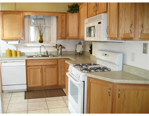 210 Cochran Road Mt. Lebanon, PA 15228 - Photo 7 of 15 Kitchen.
