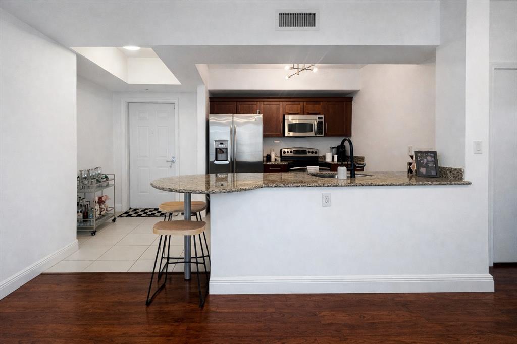 7280 Southwest 90th Street, Unit 209 Miami, FL 33156 - Photo 6 of 19