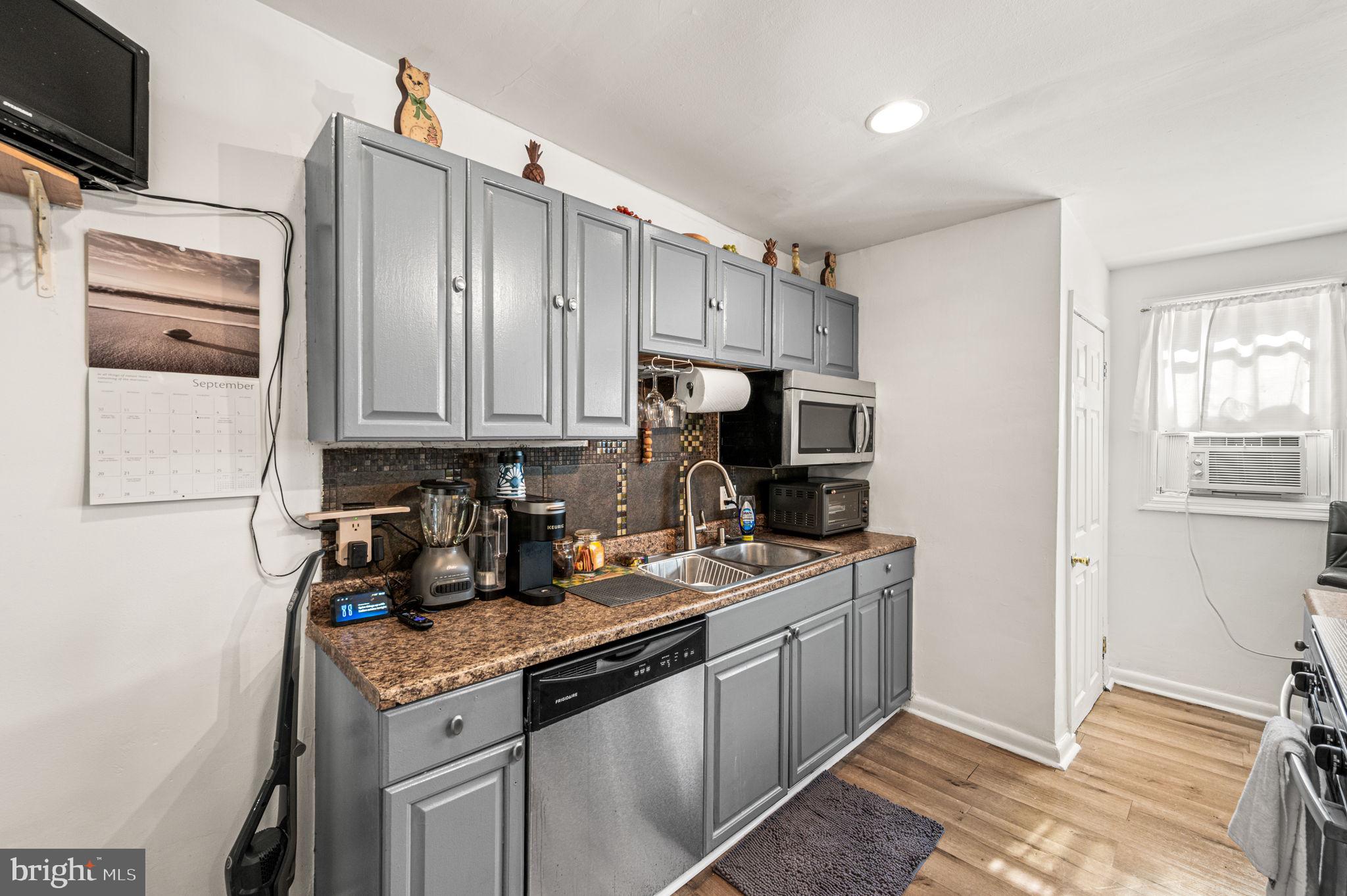 109 Roxborough Avenue Philadelphia, PA 19127 - Photo 9 of 22 Kitchen