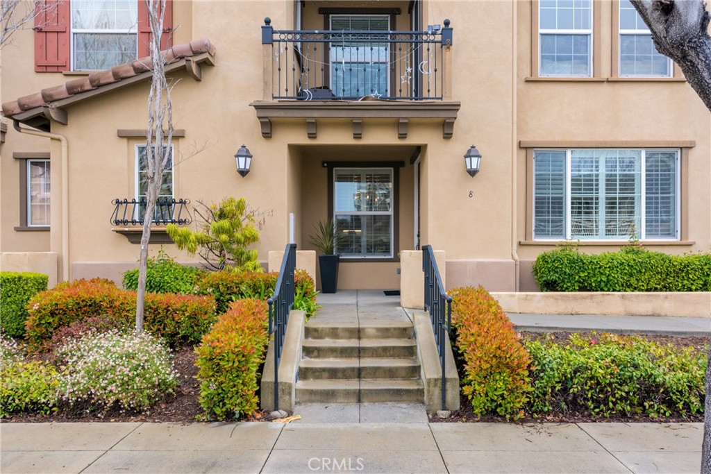 8 Vinca Court Ladera Ranch, CA 92694 - Photo 1 of 1 front view of a house