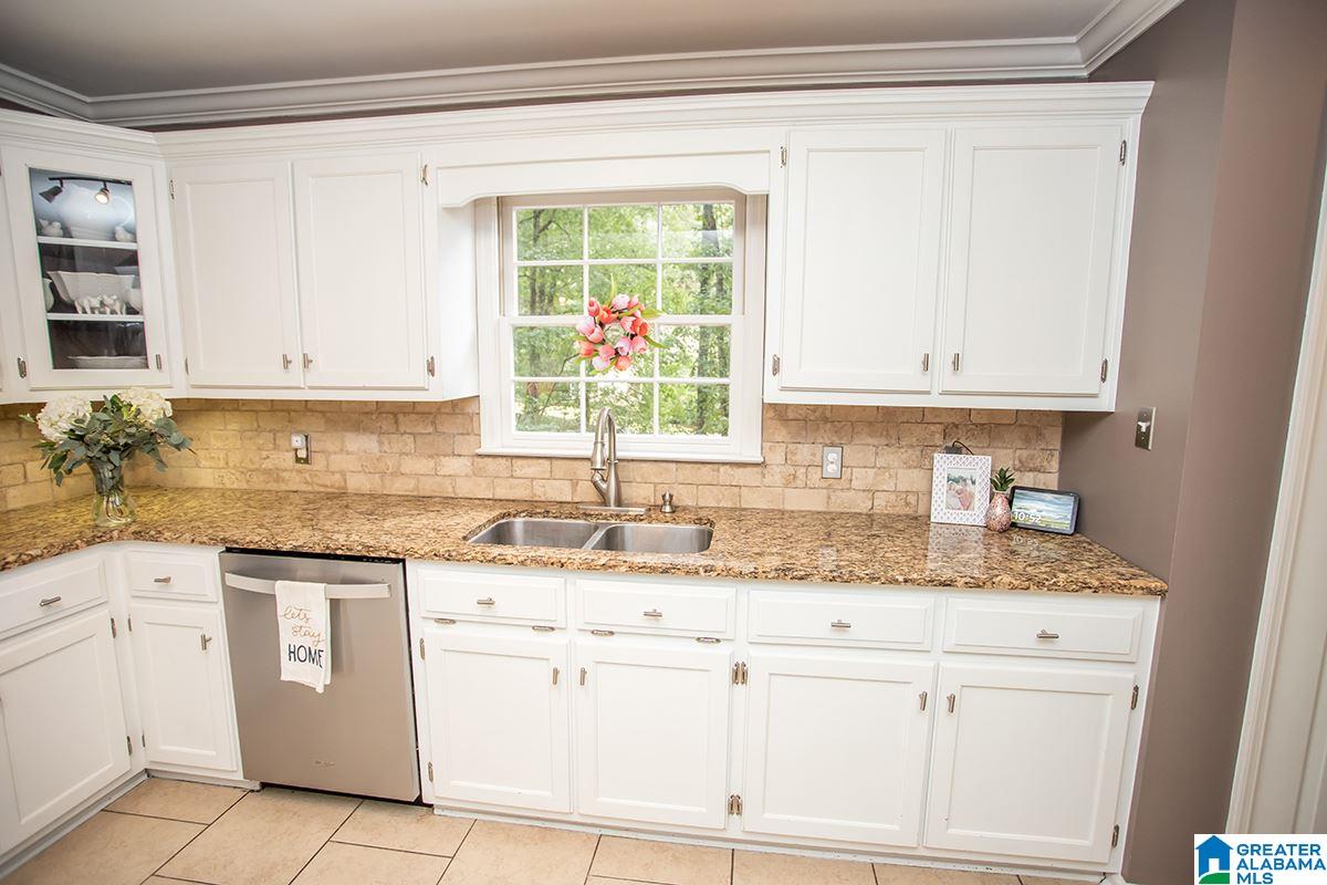 1437 Eden Ridge Drive Birmingham, AL 35244 - Photo 4 of 43