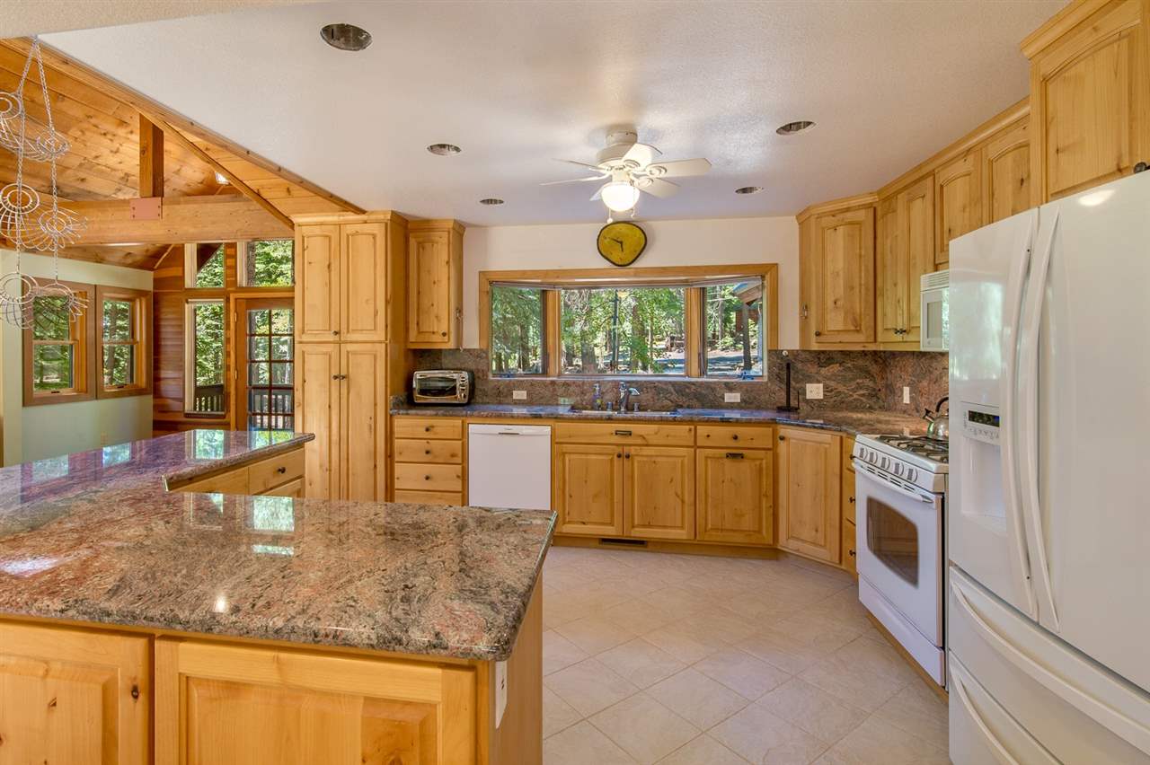 11012 Beacon Road Truckee, CA 96161 - Photo 5 of 14 Gallery Image 5