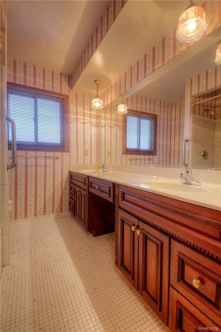 44219 Brandywyne Road Canton, MI 48187 - Photo 16 of 37 930A6442_3_4.jpg