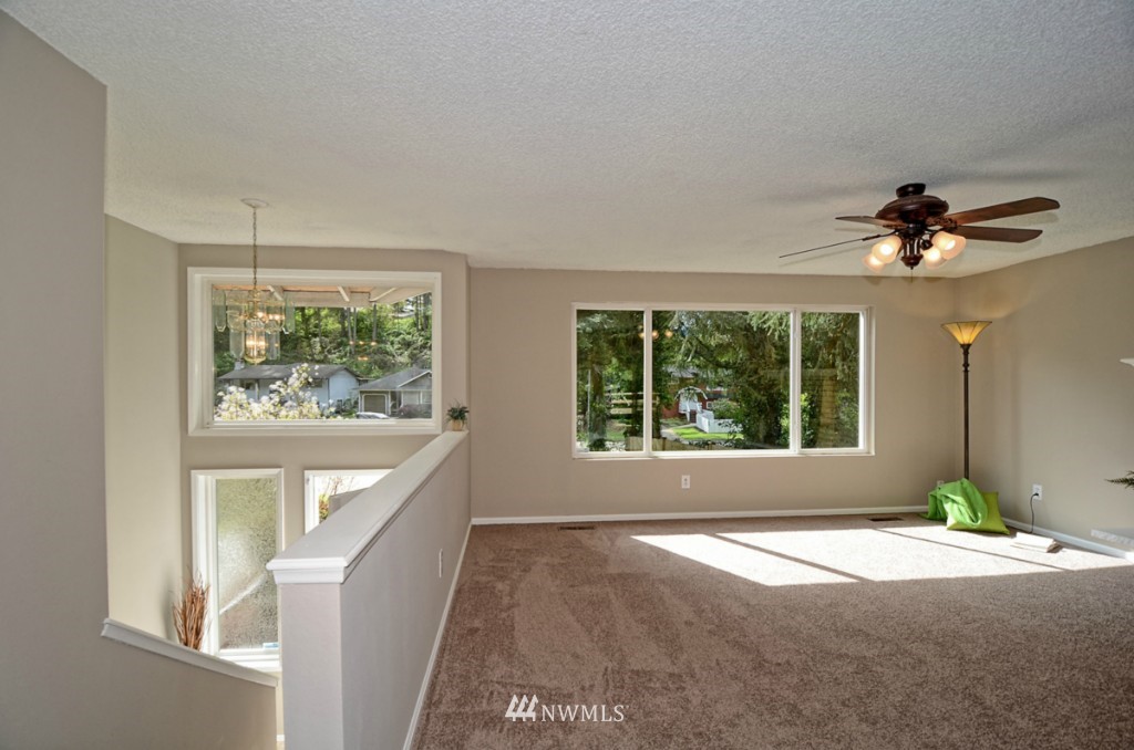 19223 34th Drive Southeast Bothell, WA 98012 - Photo 9 of 25 Gallery Image 9