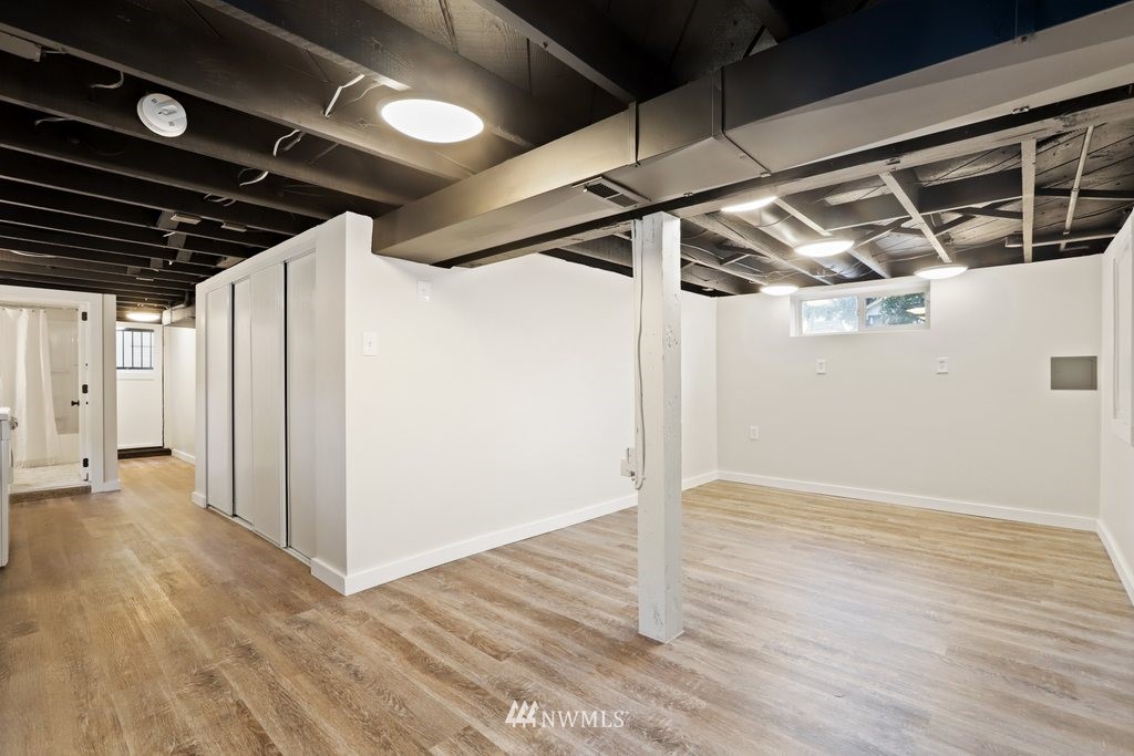 1631 Oakes Avenue Everett, WA 98201 - Photo 24 of 39 a view of room